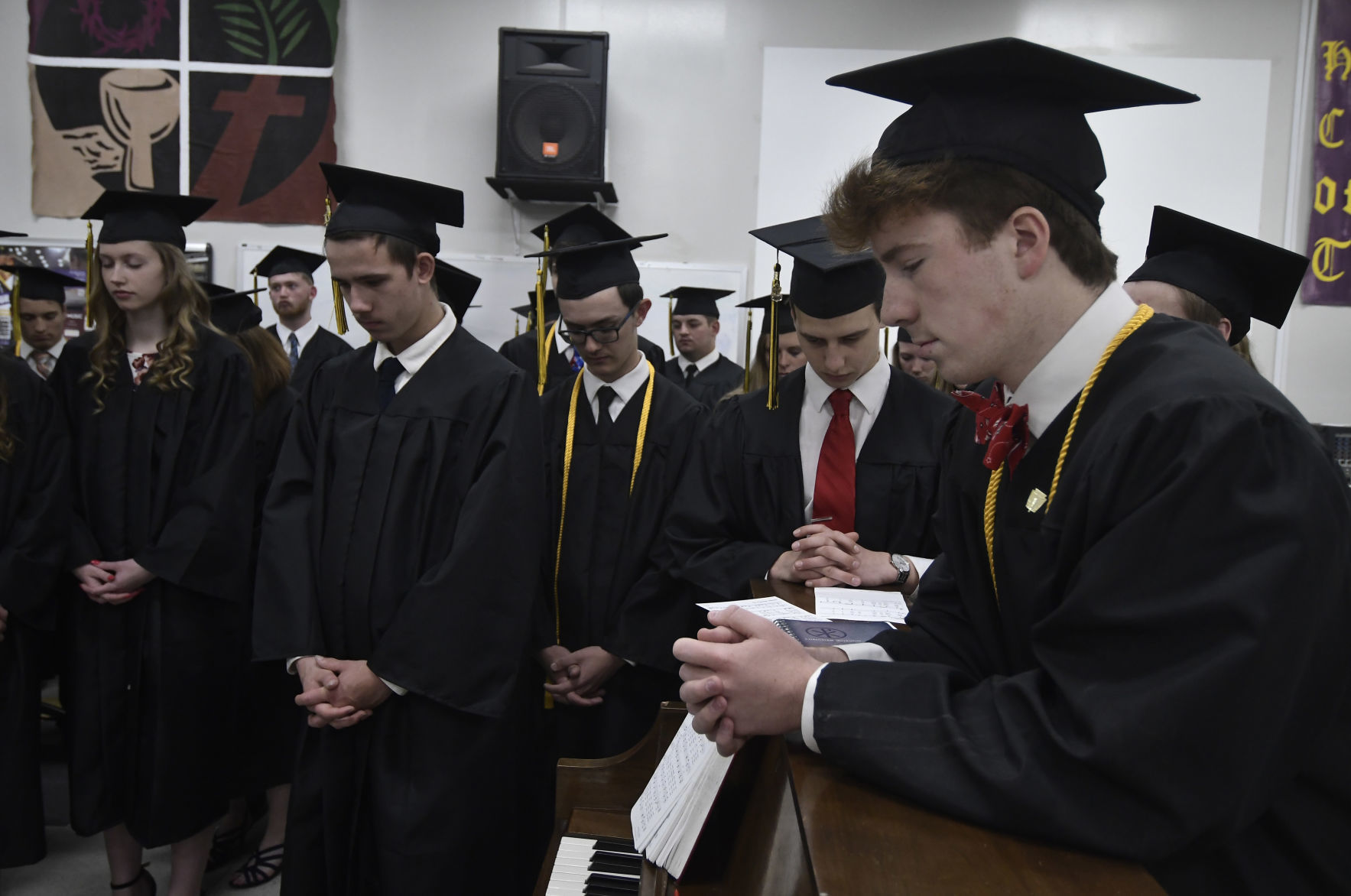 SHORELAND GRADS